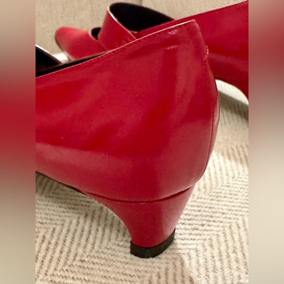 Authenticated Vintage Louis Vuitton Red Kitten Heels- 38.5 - Picture 11 of 16